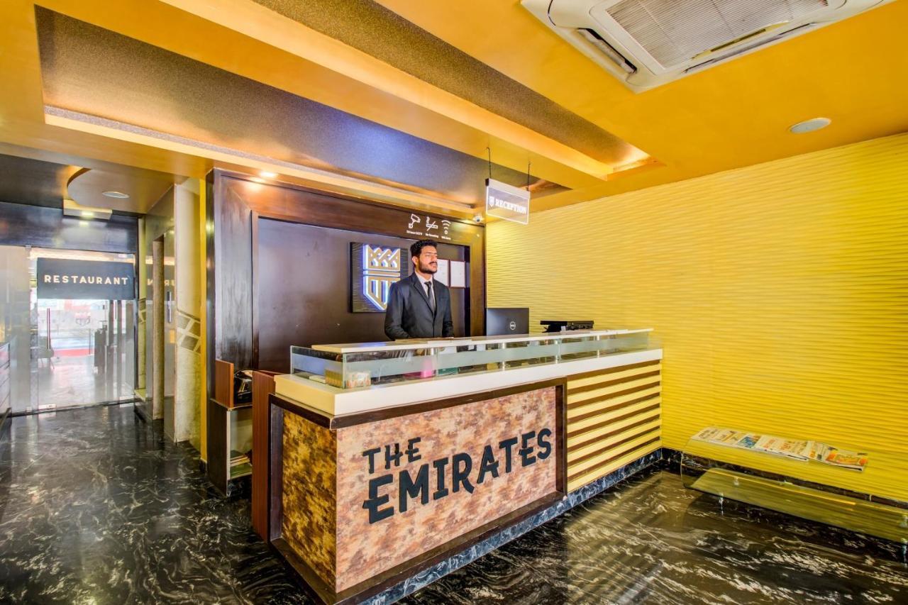 Capital O 5381 The Emirates Hotel Bangalore Exterior foto